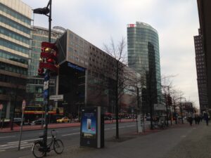 4 - Edifici per negozi e uffici - Berlino, PotsdamerPlatz